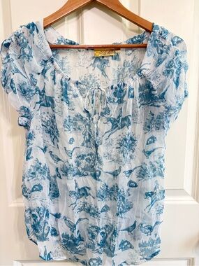 Gorgeous size L Princess Vera Wang sheer equestrian toile top. Tie front.